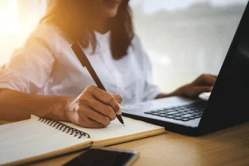 Why Real Time Interaction Beats Pre Recorded Content Every Time